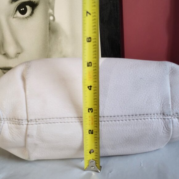 VINTAGE MICHAEL KORS PEBBLED CREAM LEATHER SHOULDER BAG - Picture 11 of 15